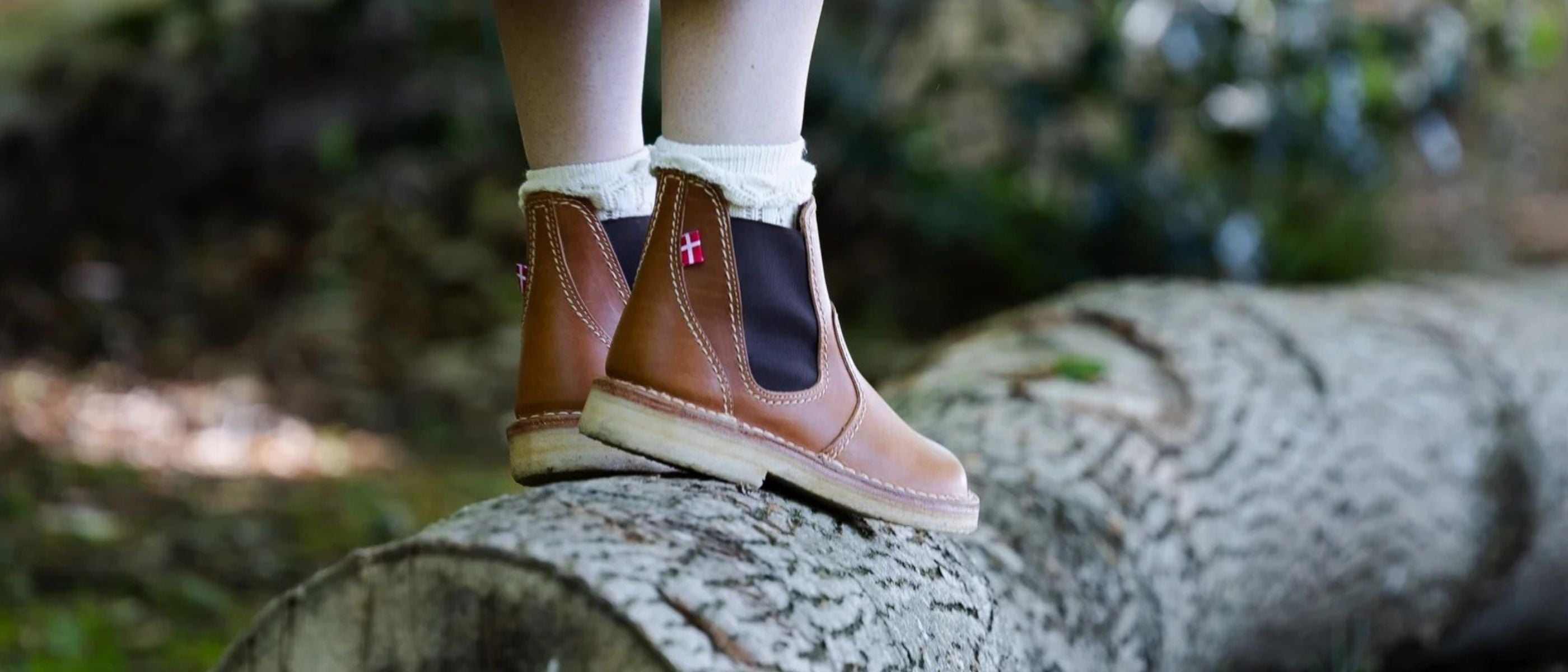 Roskilde – Duckfeet Handcrafted Leather Chelsea Boot